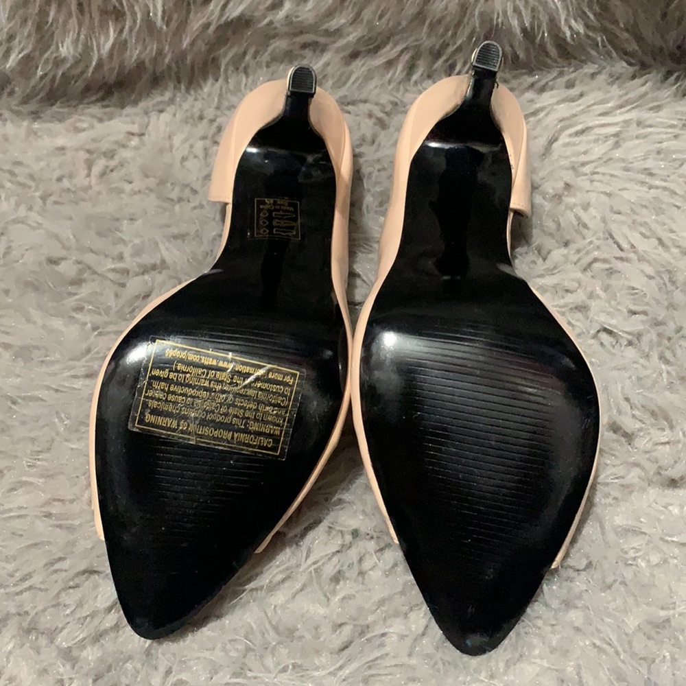 Shoes - Picture 2 of 5